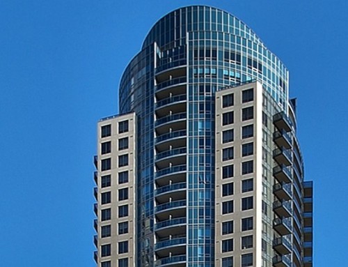 330 Burnhamthorpe Condos